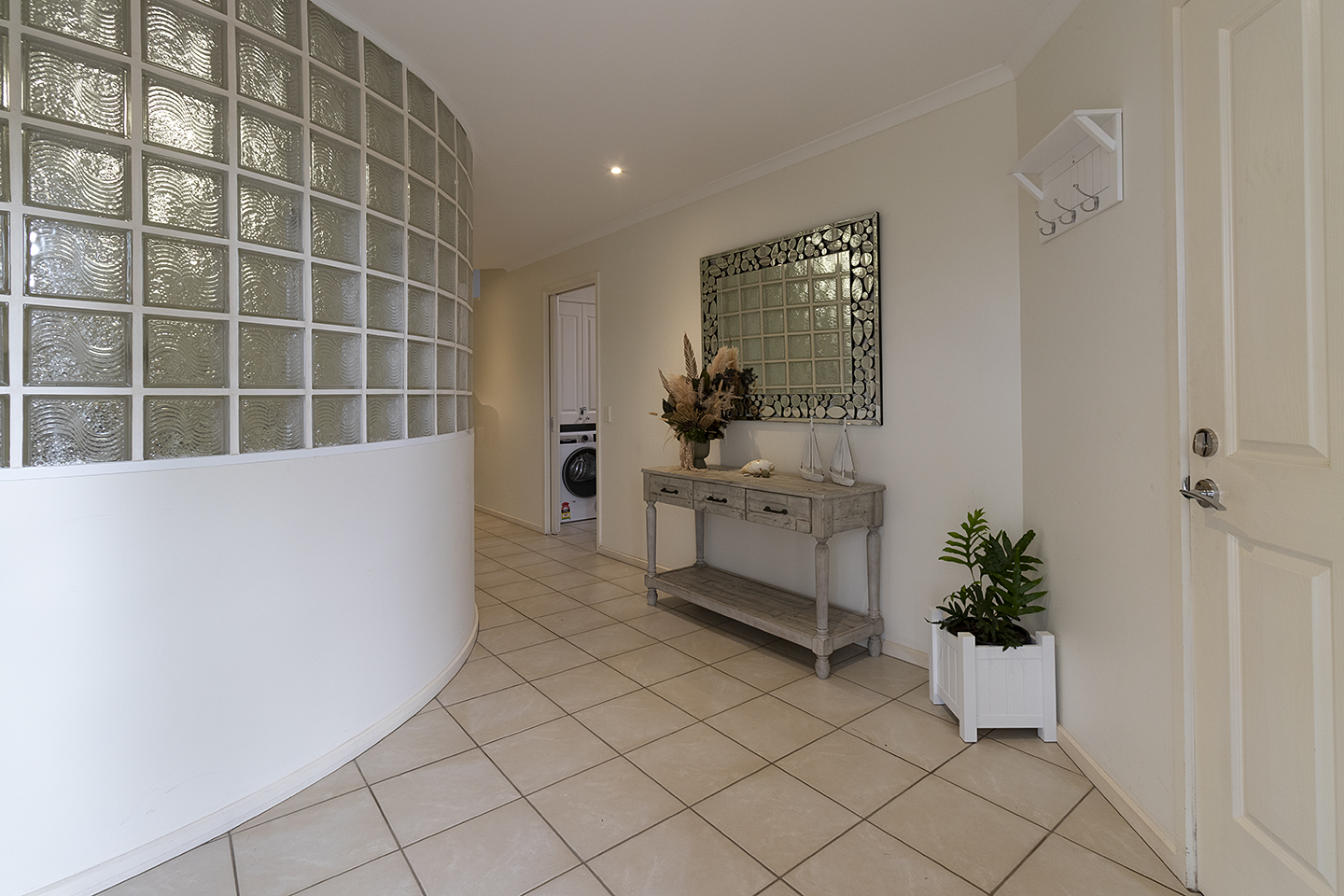 7 Allan Drive - Image 16