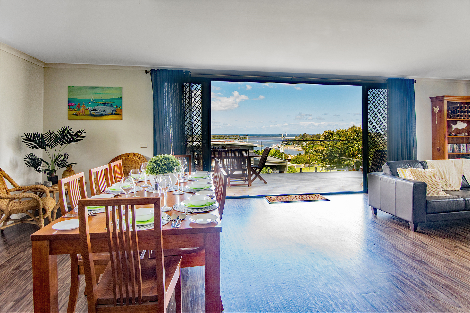 Bella Views luxury holiday rental in Mallacoota - Interior/exterior view 2