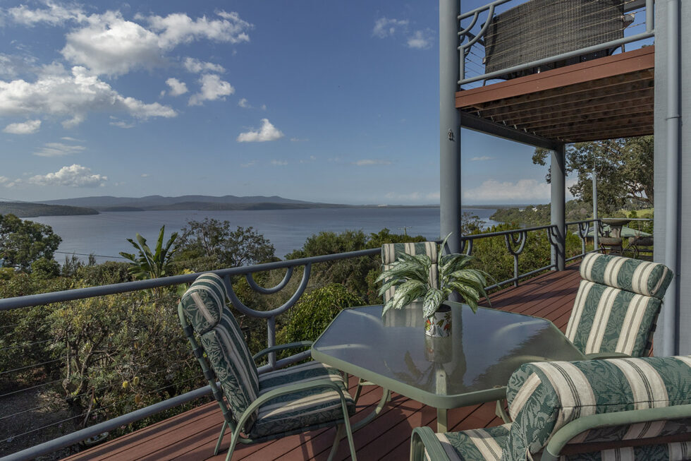 Blue Waters luxury holiday rental in Mallacoota - Interior/exterior view 1