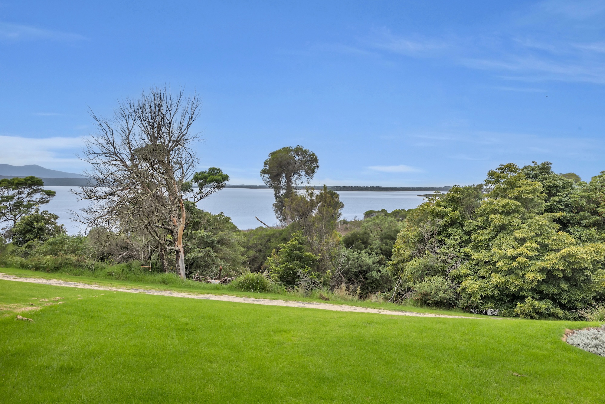 Four on Stingray Point - Image 33