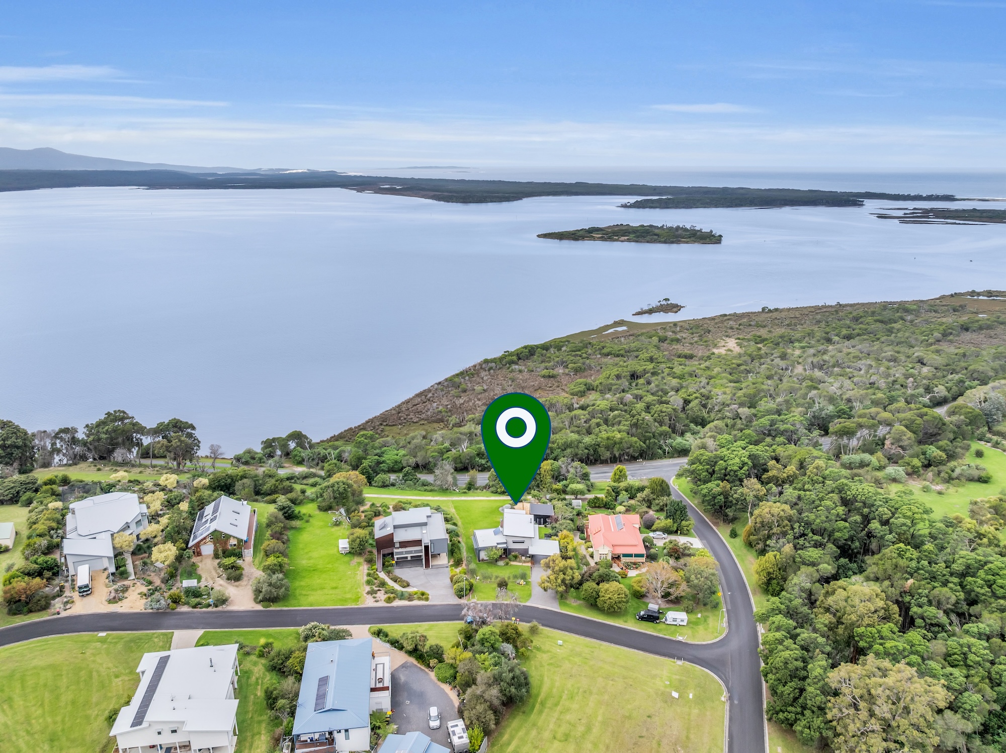 Four on Stingray Point - Image 38