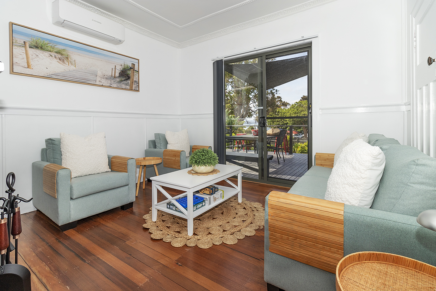 Gabo Views luxury holiday rental in Mallacoota - Interior/exterior view 3