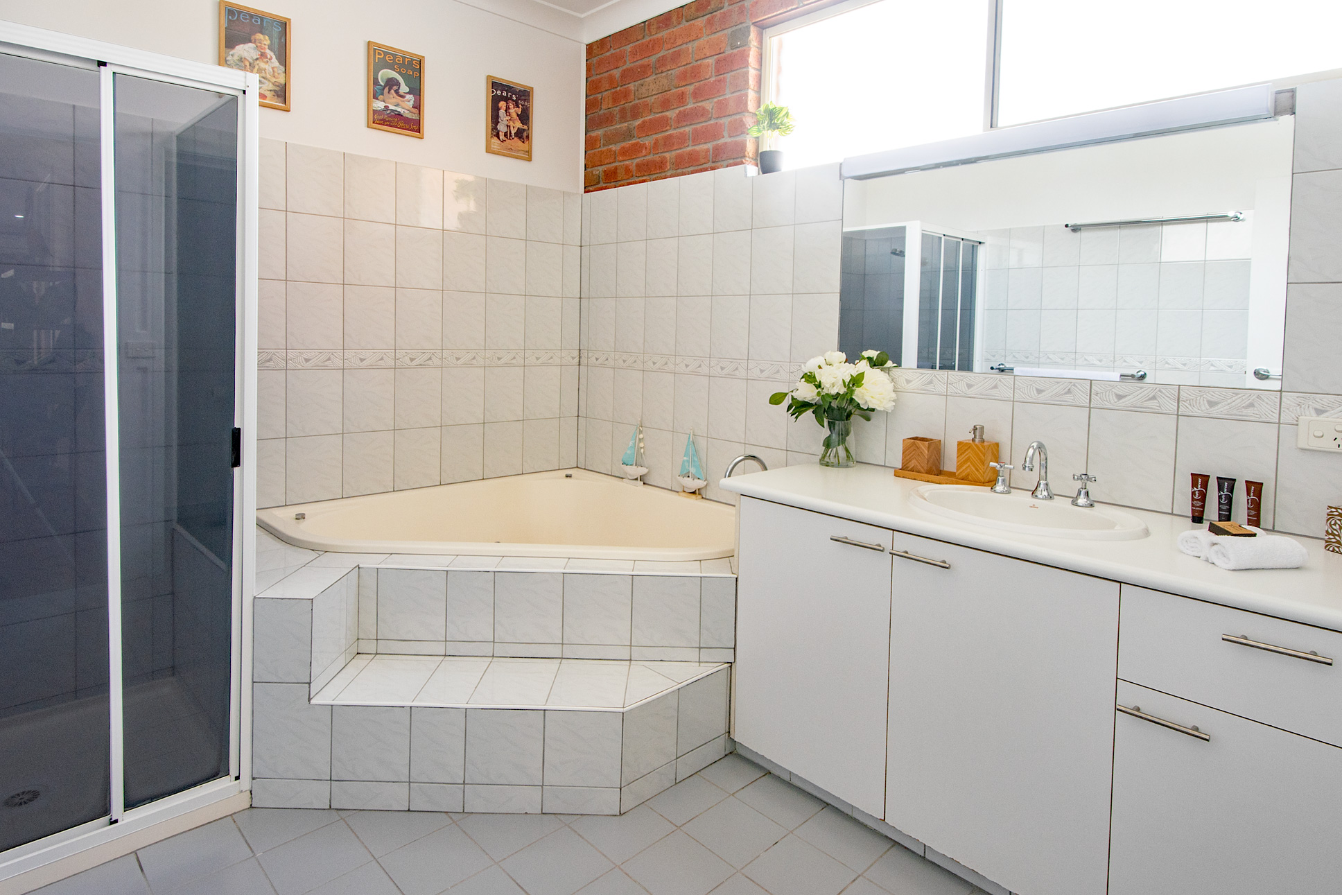 High Tide Apartment - Image 15