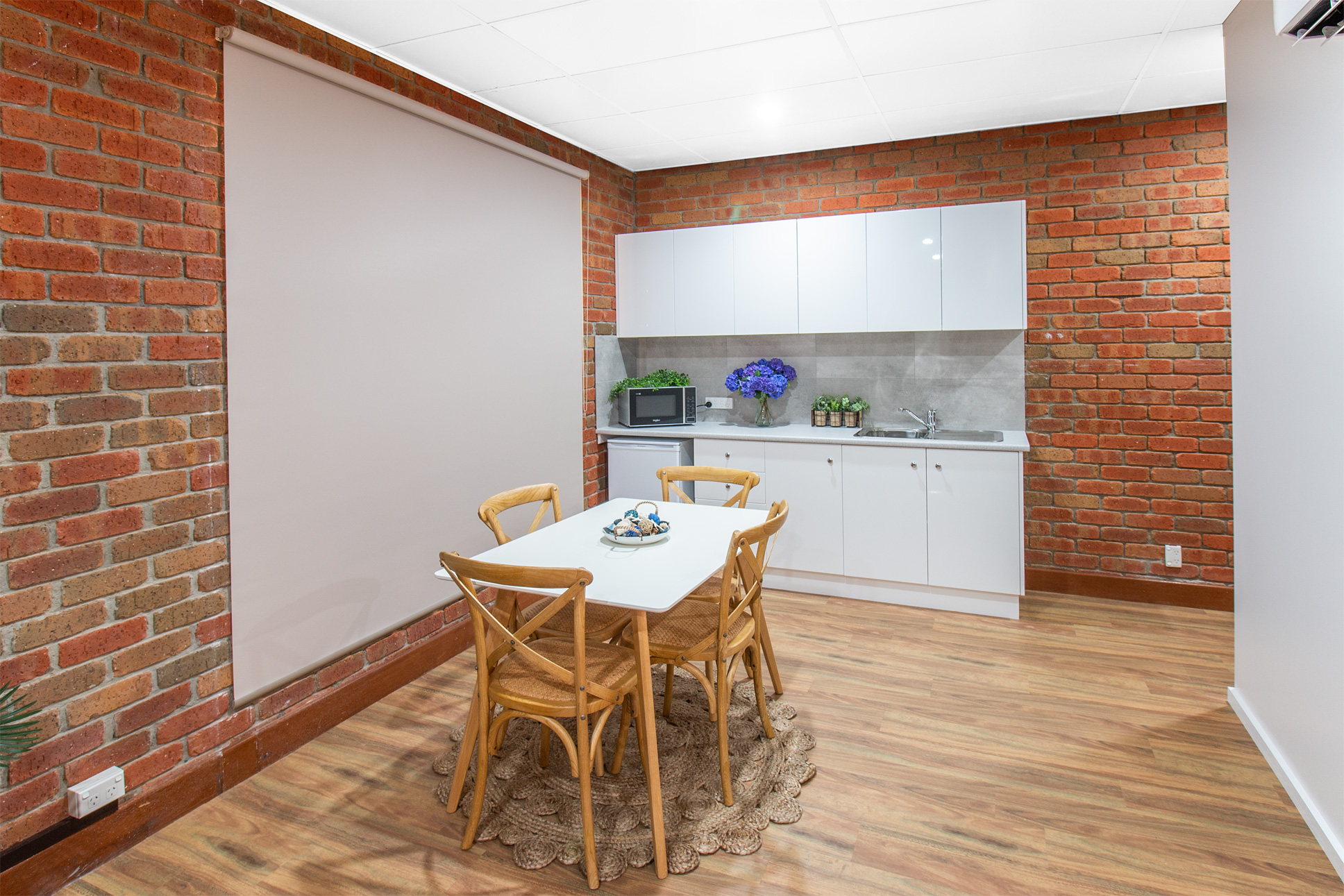 High Tide Studio luxury holiday rental in Mallacoota - Interior/exterior view 3