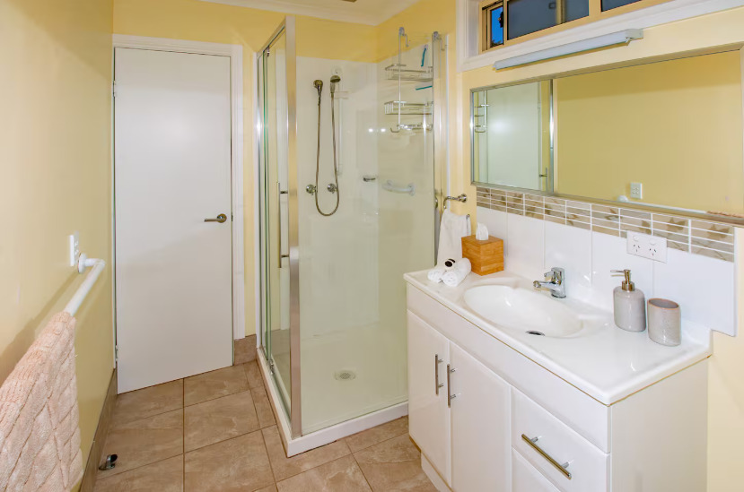 Lacy's Place - Image 10