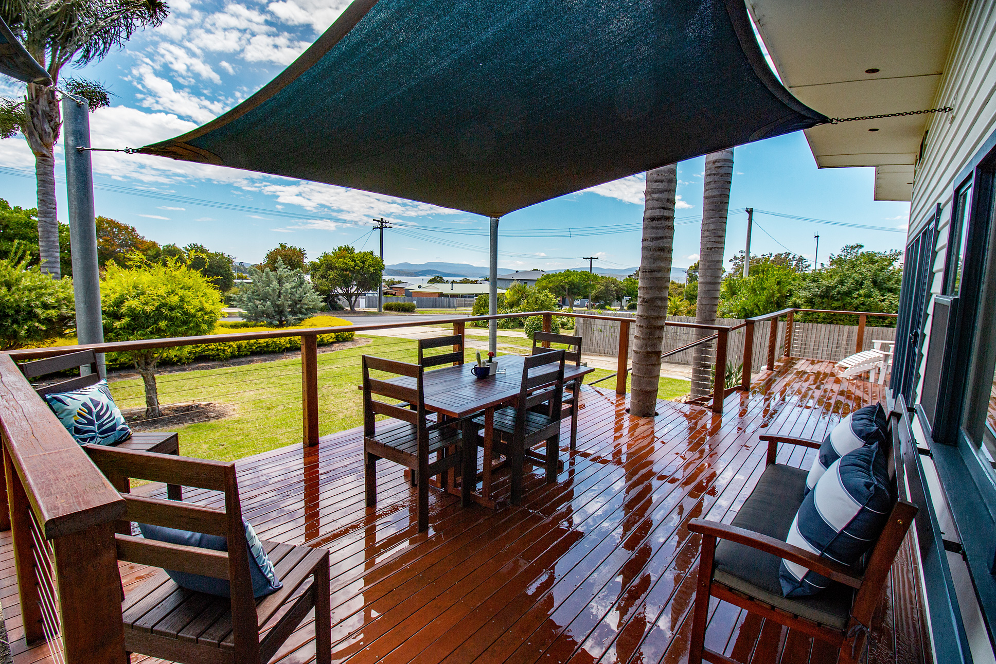 Pheeney Place luxury holiday rental in Mallacoota - Interior/exterior view 1