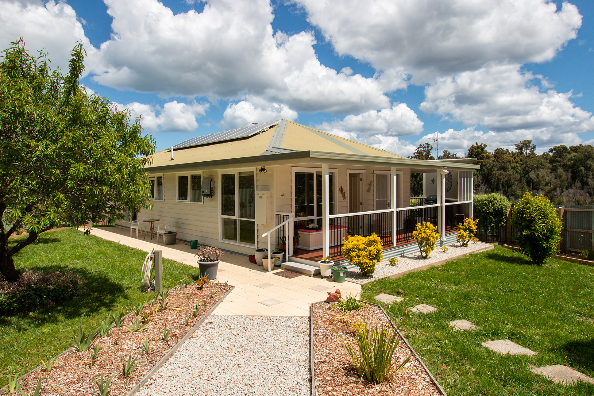 Yolly's Cottage luxury holiday rental in Mallacoota - Interior/exterior view 1