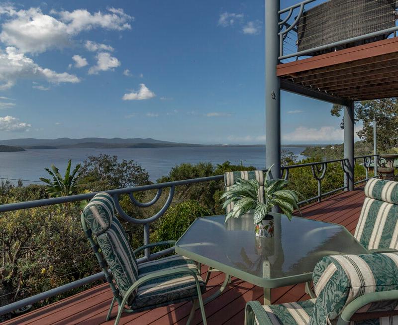 Blue Waters luxury holiday rental in Mallacoota - Interior/exterior view 1